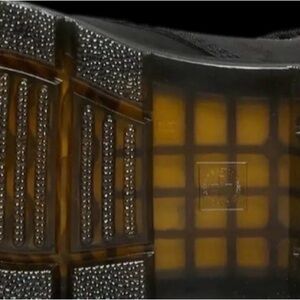 Dr. Martens Black Boots 8 holes Made in Vietnam bra new never worn